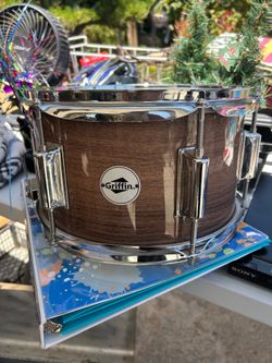 Griffin snare drum $40
