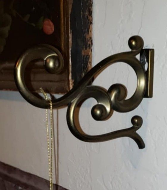 VINTAGE ORNATE GOLD METAL BRASS FILIGREE WALL COAT HAT HOOK