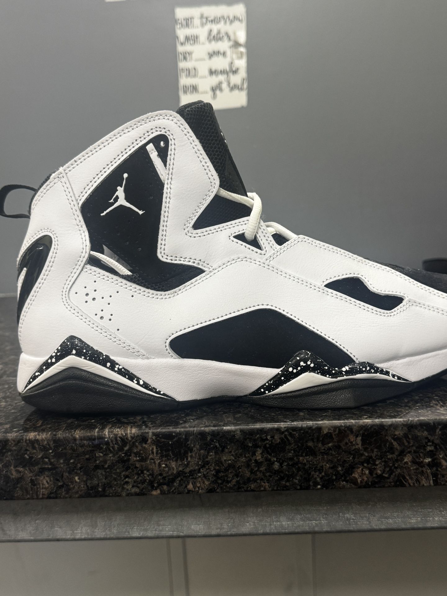 JORDAN True Flights