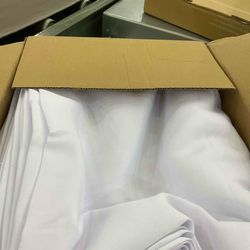 Table Cloths! 6 Pieces. Brand New!!