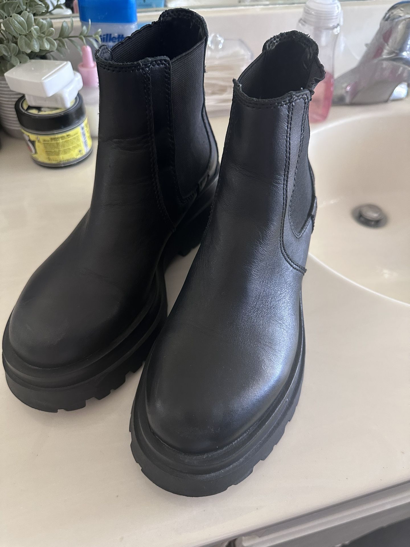 Women’s Aldo ankle boots