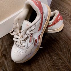 Sneakers with iron toe Size  7