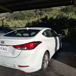Hyundai Elantra 