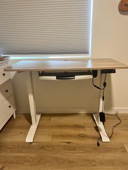 Standing desk