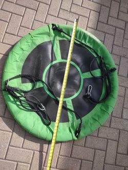 Swing green  outdoor