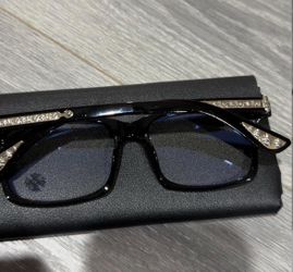Chrome heart glasss