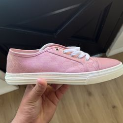 Women Gucci Shoe 