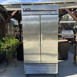 True freezer/Refrigerator