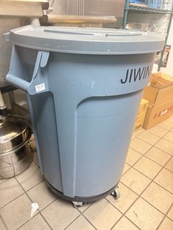 Large Commercial Trash Can with Wheels and Lid