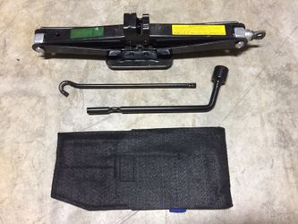 Car Jack for 2013 Kia Sorento