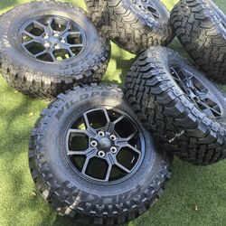 5 NEW 2026 RUBICON RIMS&TIRES 285-70R17 FALKEN M /T 