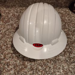 Construction Hard Hat, Good Conditions Almost New