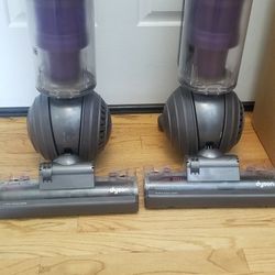 NEW Cond DYSON ANIMAL BIG BALL VACUUM WITH COMPLETE ATTACHMENTS  , AMAZING POWER SUCTION  , WORKS EXCELLENT  , IN THE BOX 