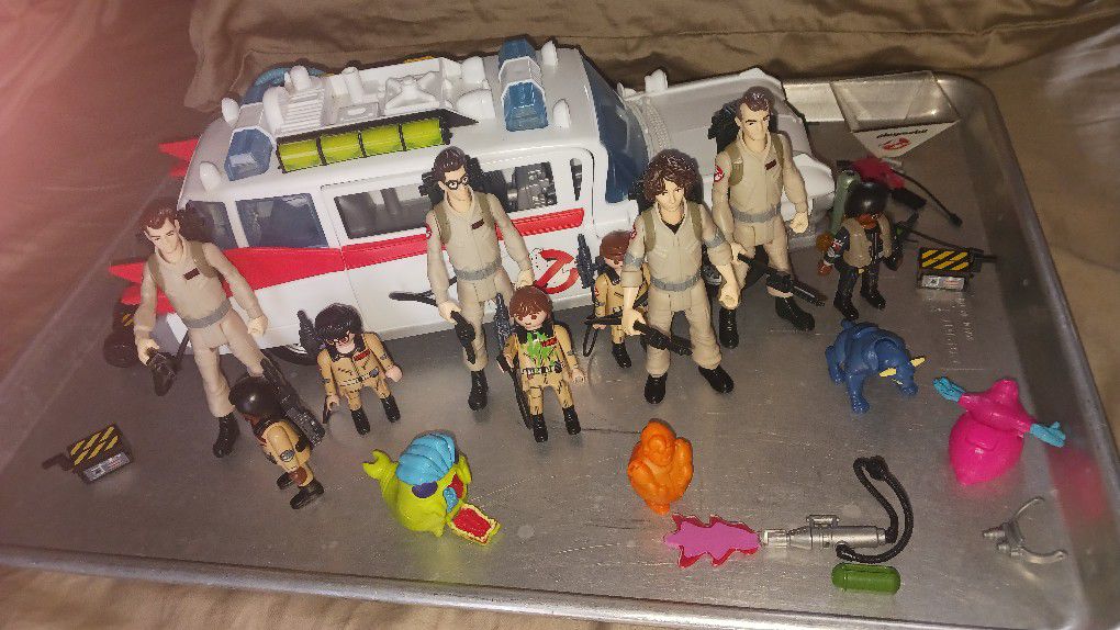 Ghostbusters Car And Assorted Figures