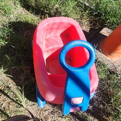 Step 2 Little Helpers Wagon