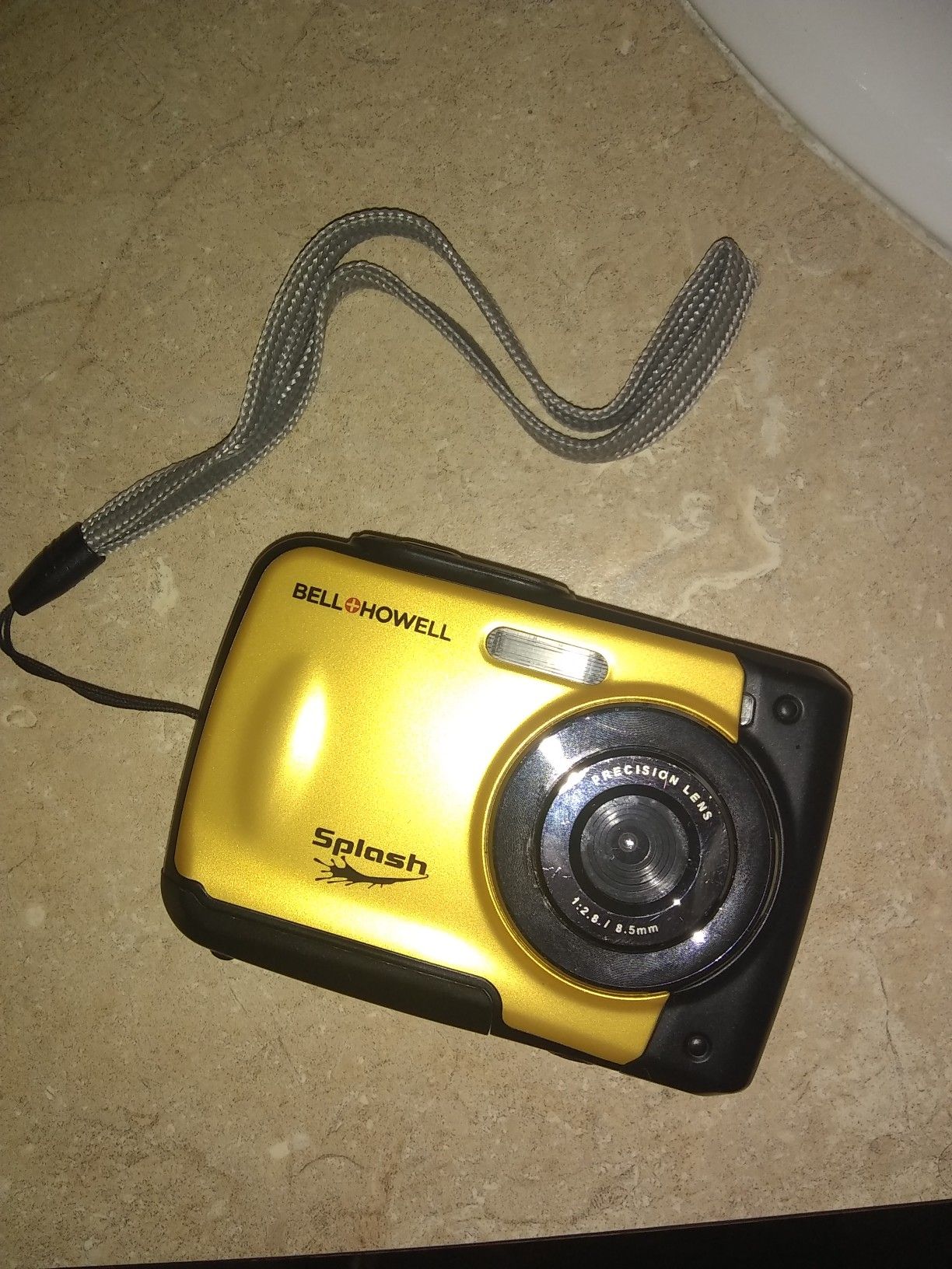 Bell&Howell waterproof digital camera