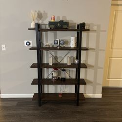 Bookcase / decor shelf