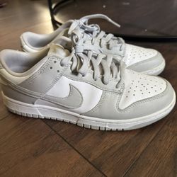 Size 9.5 Nike Grey Fogs