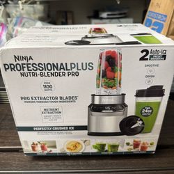 NEW In Box Ninja Nutri-Blender Pro with Auto-iQ