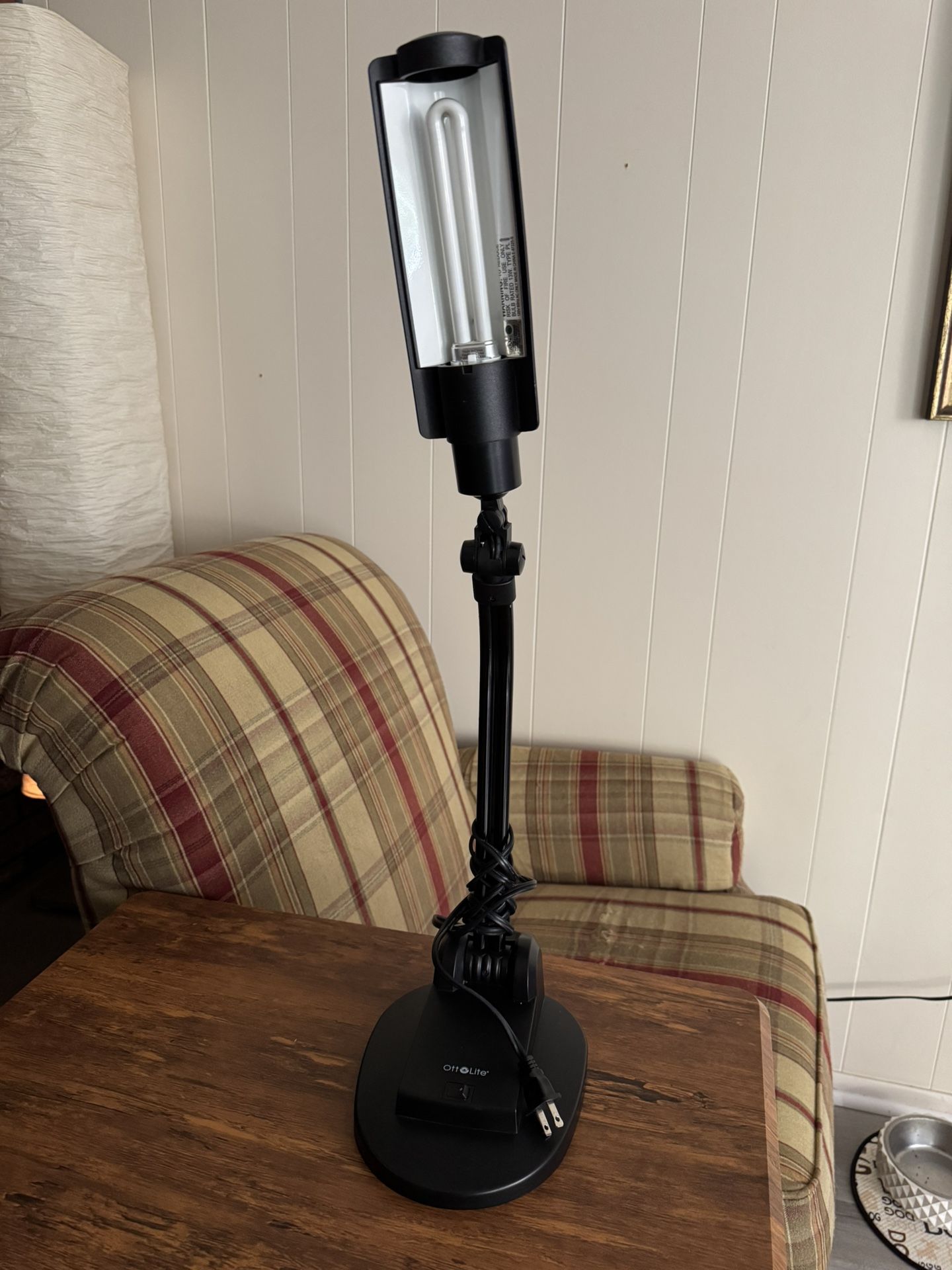 OttLine Desk Lamp