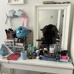 Make Up Vanity