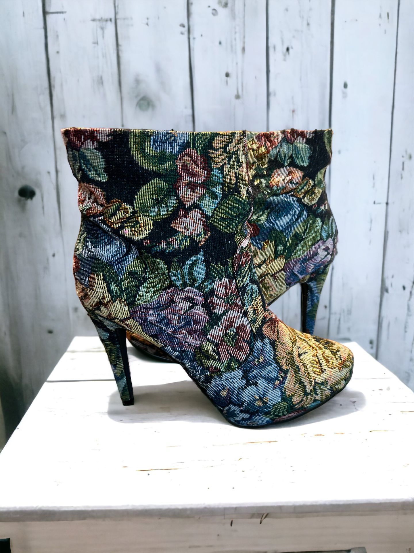 Dibo Vintage Booties