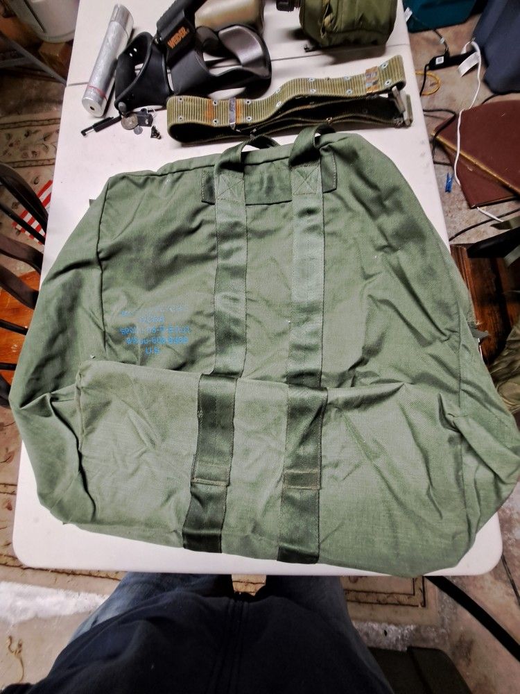 Marine Corps Issued Kit Bag, Flyer's, OD Green, NSN 8460-00-(contact info removed)
