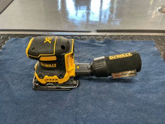 Dewalt 1/4” Sheet Palm Sander (DCW200)