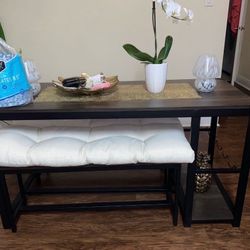 DINING TABLE WITH SEAT CUSHIONS 