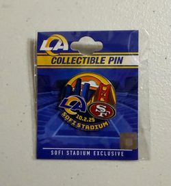 NFL Rams Pin
