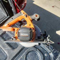 Ridgid Cordless  6 1/2" Saw