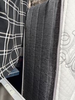 Bed Mattress Full/ Matrimonial