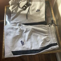 Mens nike sweatsuits sizes xl-4x $70 each hmu ‼️🔥✅💯