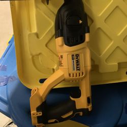 Dewalt 20 V Hammer Drill , Charger And Battery