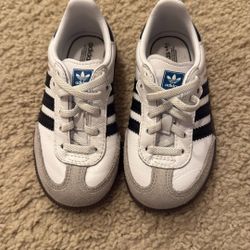 Baby/Toddler Adidas Sambas size 6.5k US