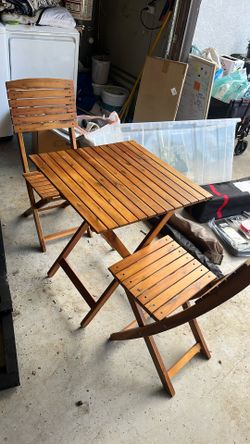Wood Table And Chairs 