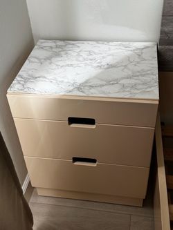 Modern 3-Drawer Nightstand with Marble-Style Top – Cream/Beige