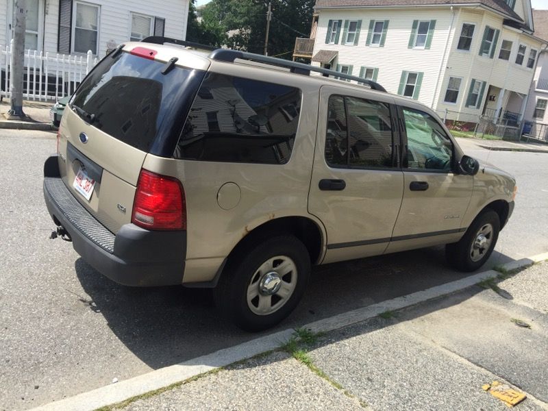 2004 Ford Explorer