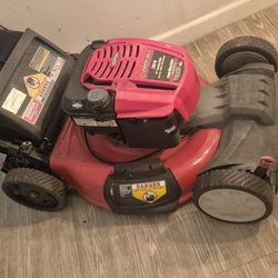 Troy Built 3 in 1, 190 cc Briggs and Stratton engine, self propelled, excellent condition.