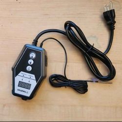 Reptile/Amphibian Thermostat/Thermometer Combo