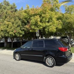 2008 Toyota Sienna