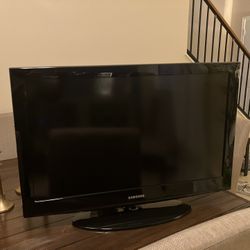 32” Samsung  TV 