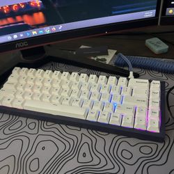 Novel Keys 65% Aluminum Keyboard