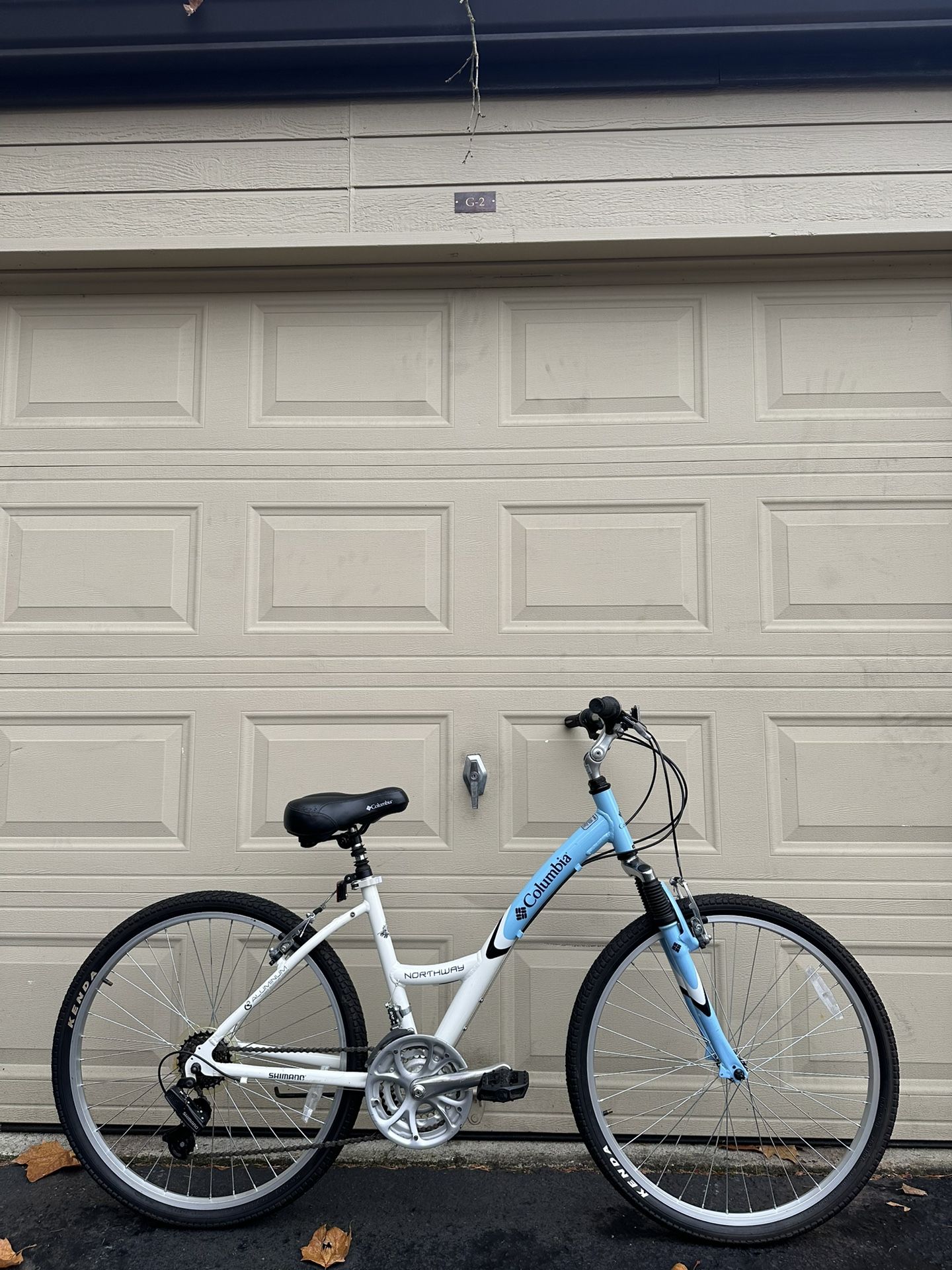 Columbia Northway Women’s Comfort Bike – Step-Thru Frame – 26” Wheels Bicycle