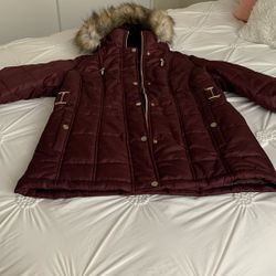 Liz Claiborne Size Medium/hablo Español