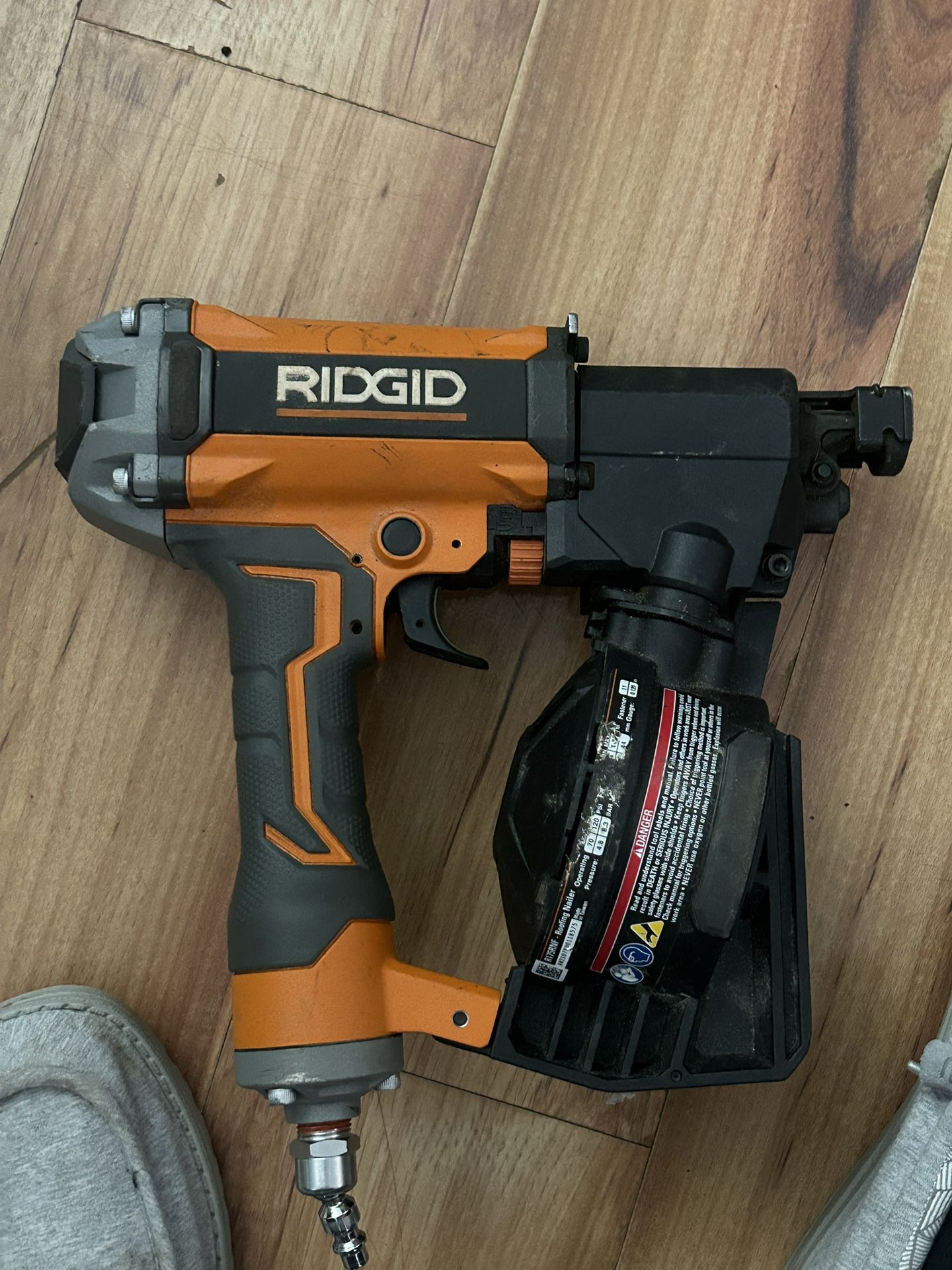 Roofing Nailer 