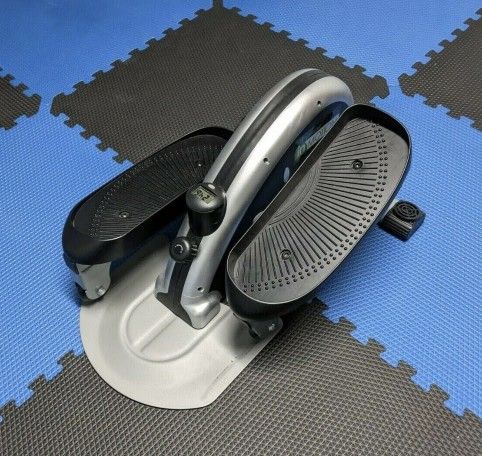Stamina InMotion E1000 Elliptical Trainer Black/Silver
