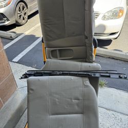 02 Acura rsx dc5 titanium rear seats, center console, and misc interior pieces