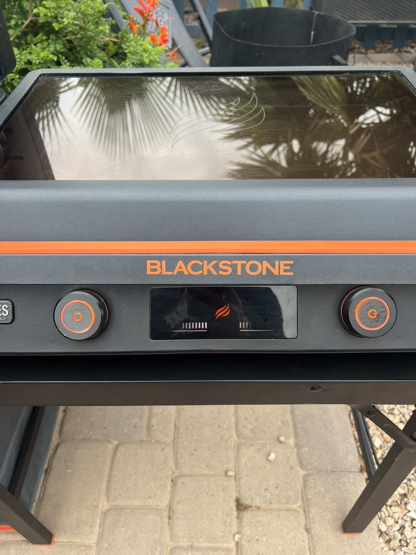 Blackstone E-Series 17 Electric Tabletop Griddle with Hood NEW for Sale in  Riverside, CA - OfferUp