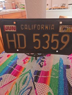 One VINTAGE BLK YELLOW 1963 CALIFORNIA LICENSE PLATE